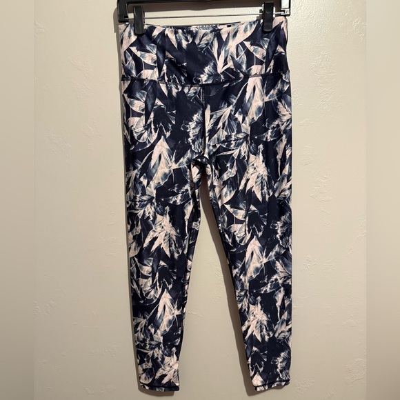 Kyodan Floral Leggings Tropical Print Blue Gray Pink Size Large Activewear EUC - Picture 3 of 11